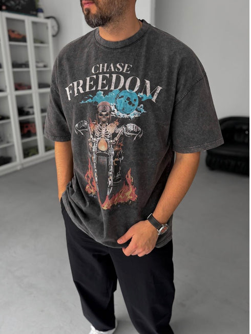 CHASE FREEDOM Graphic T-Shirt – Washed black - (0180)