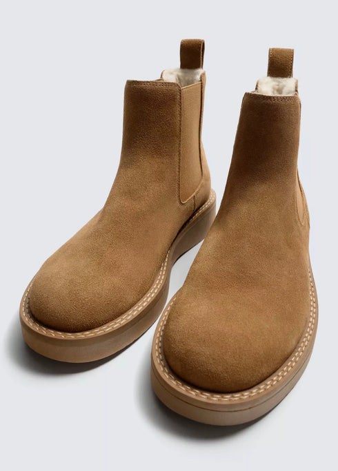Leather Chelsea boots ( original Zara ) R 022