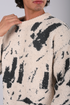 Abstract Knit Sweatshirt – Off White & Black (W-0306)