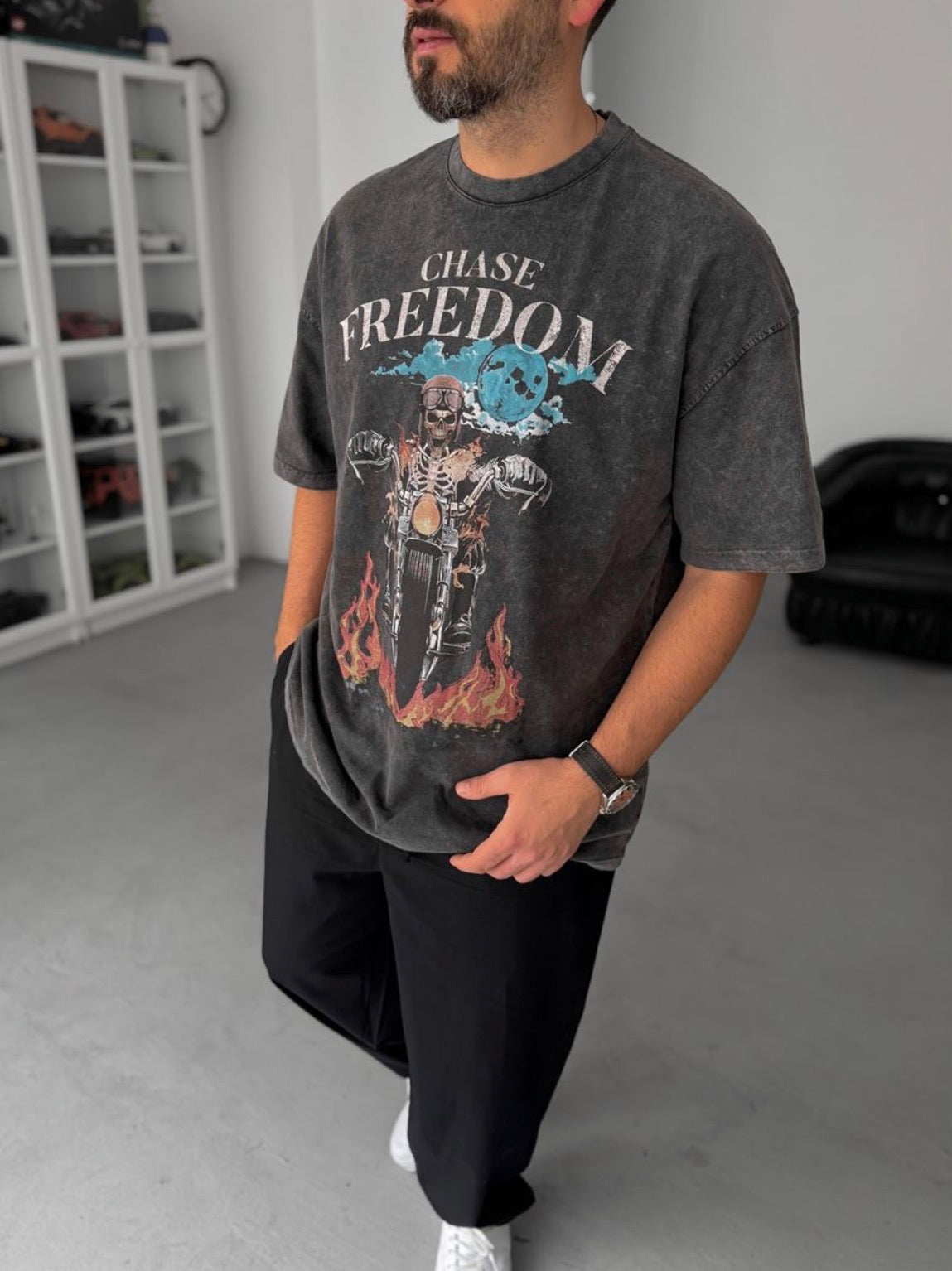 CHASE FREEDOM Graphic T-Shirt – Washed black - 0180