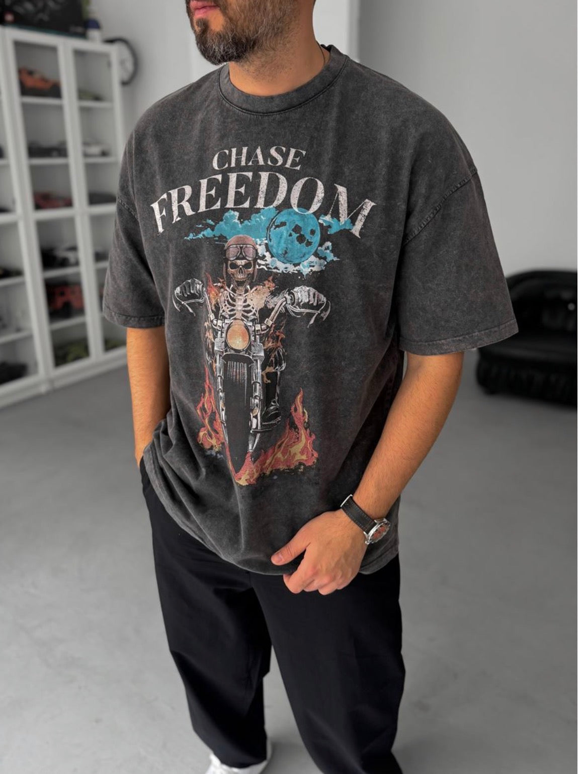CHASE FREEDOM Graphic T-Shirt – Washed black - 0180