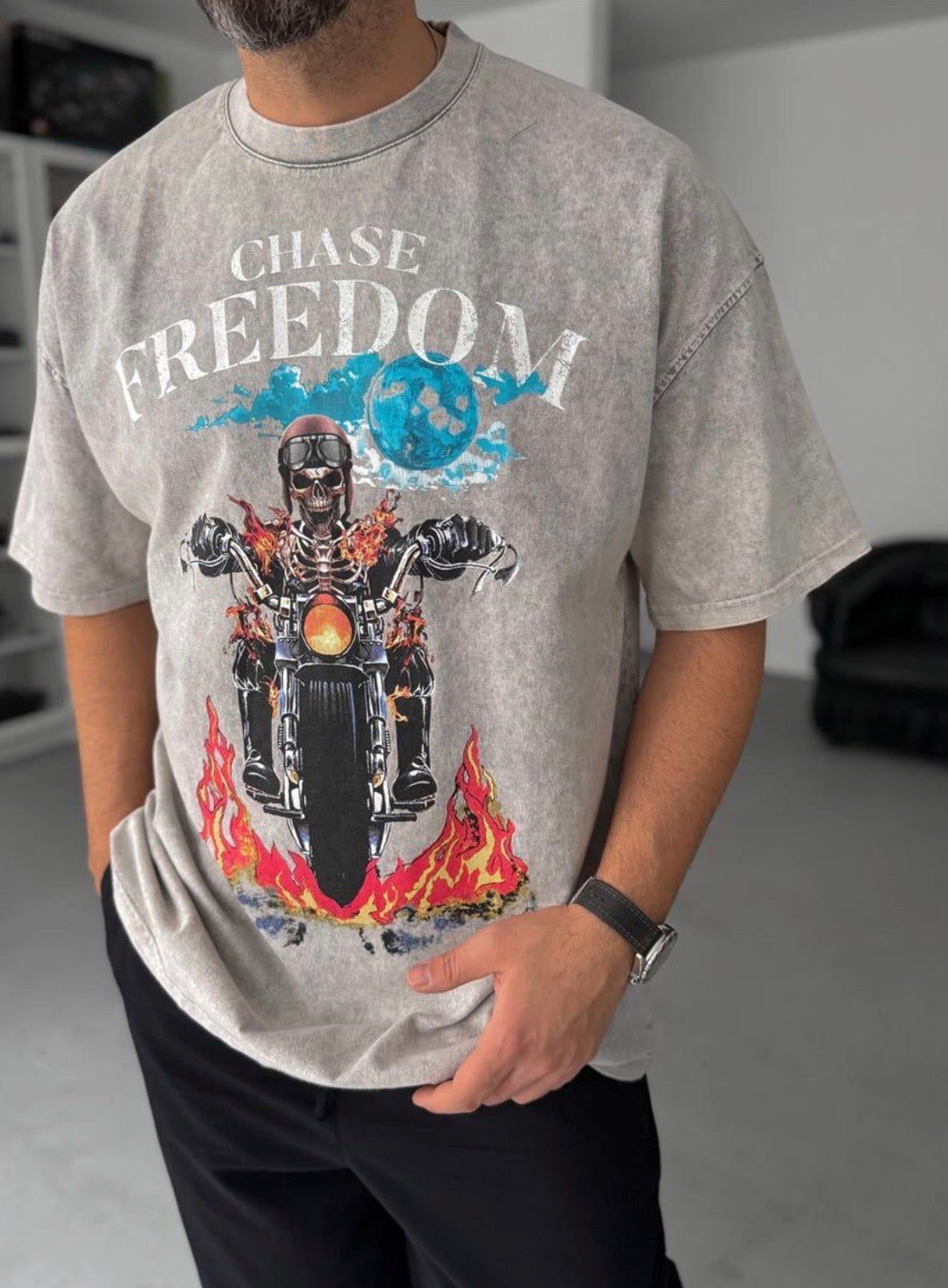 CHASE FREEDOM Graphic T-Shirt – Washed Grey - 0180