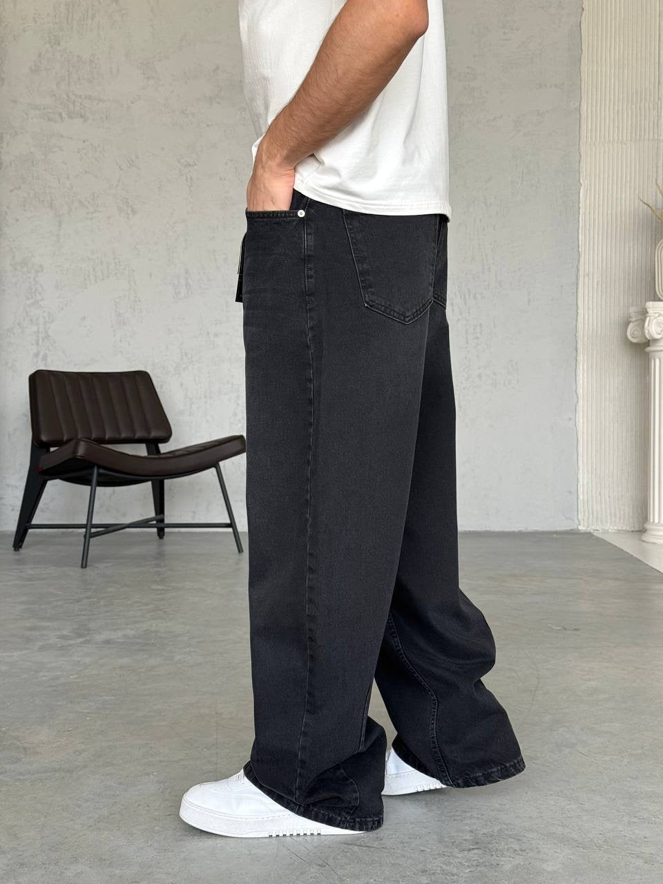 Relaxed Fit Wide-Leg Black Jeans - 0175