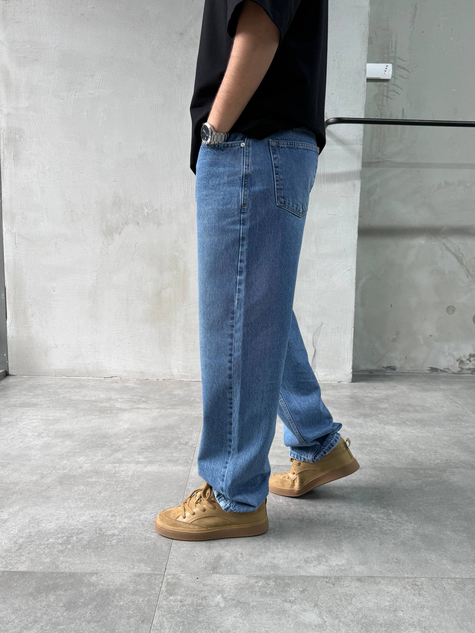 Light Wash Wide-Leg Denim Jeans- 0129