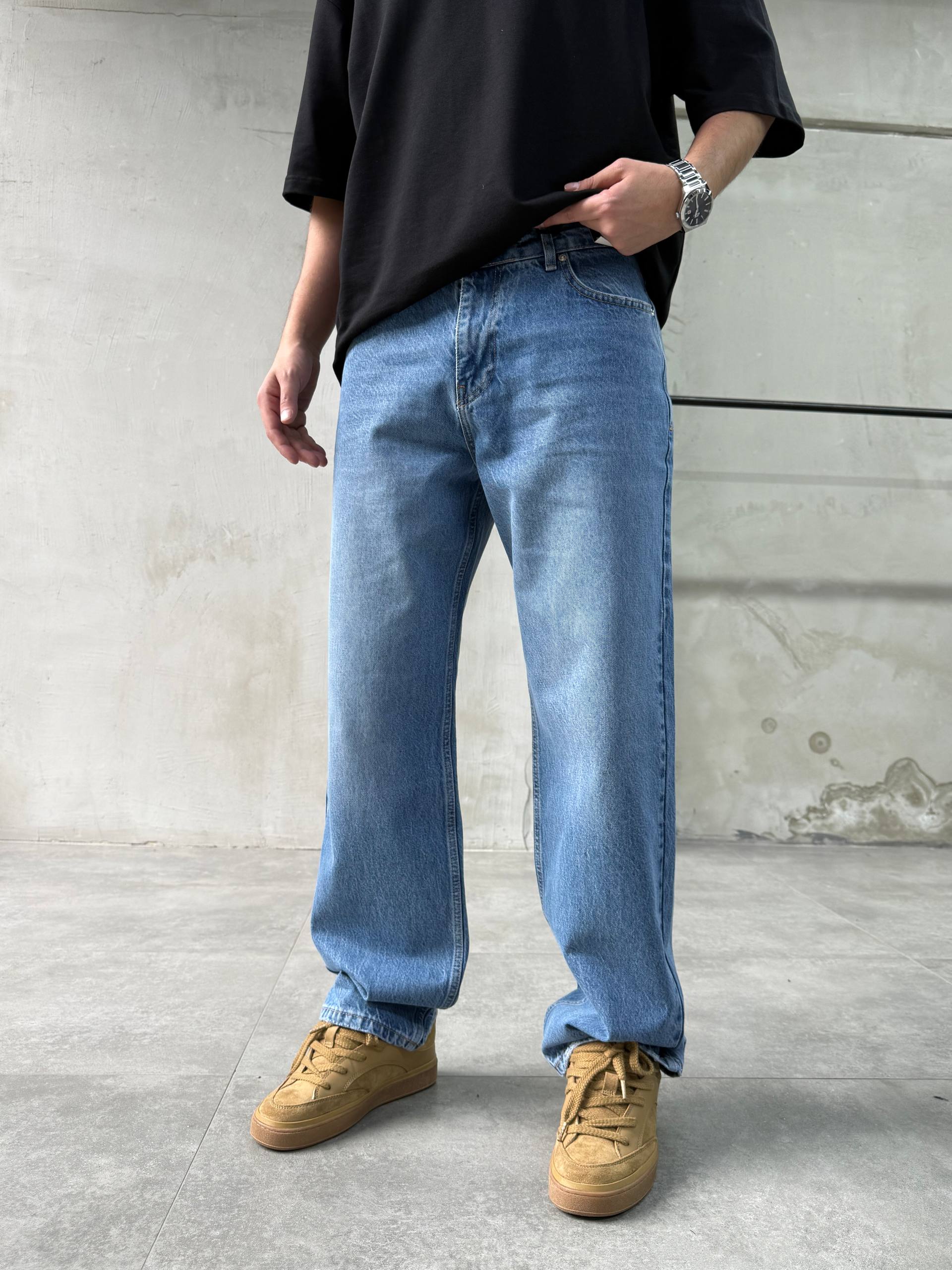 Light Wash Wide-Leg Denim Jeans- 0129