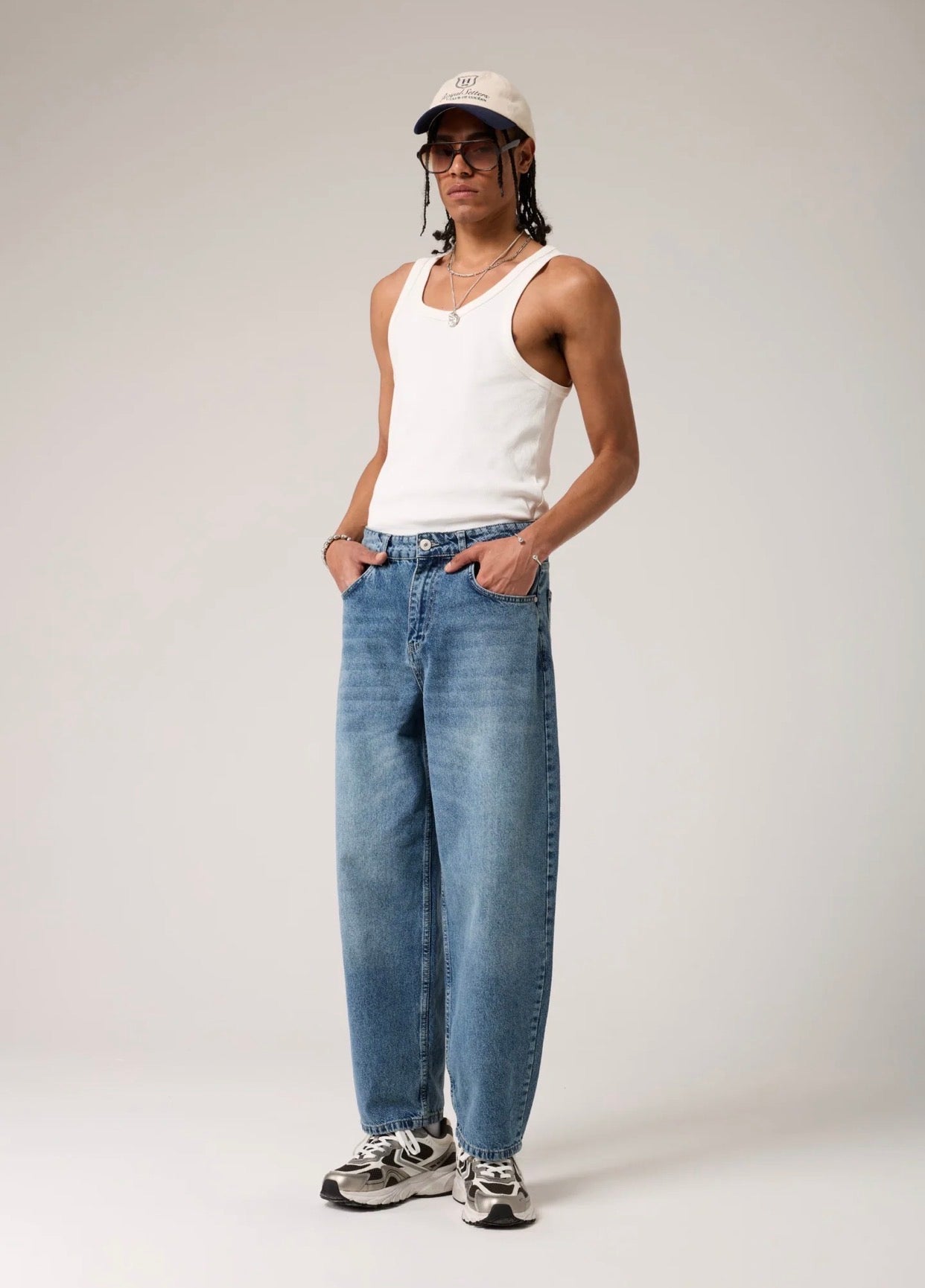 Light Wash Baggy Jeans / 2512- 0167