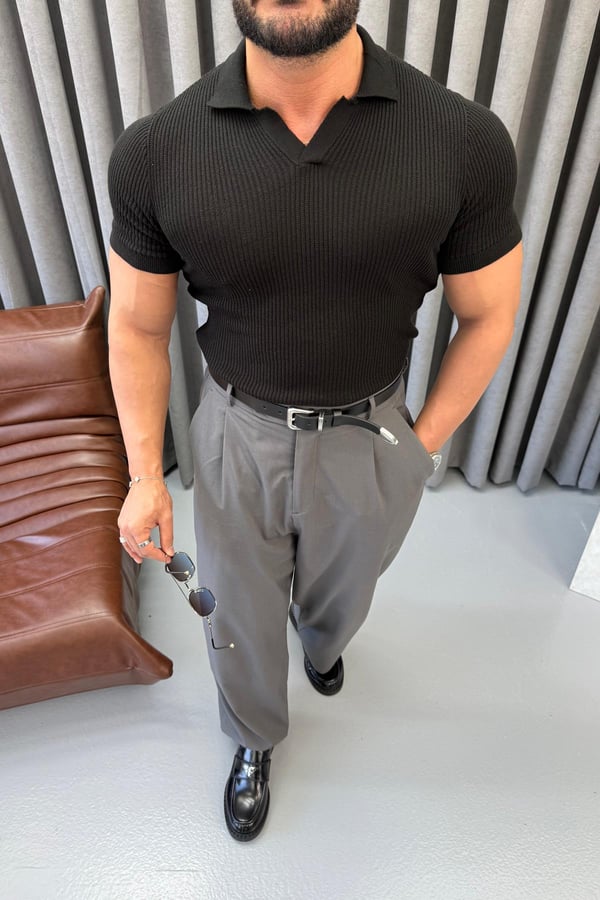 Slim fit Ribbed Knit Polo – Black 0136