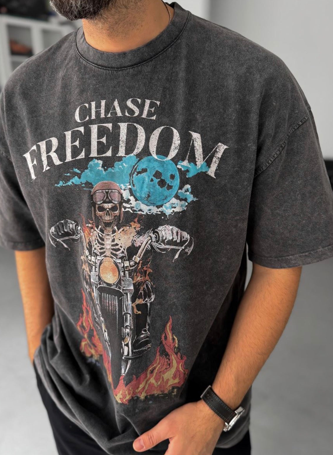 CHASE FREEDOM Graphic T-Shirt – Washed black - 0180