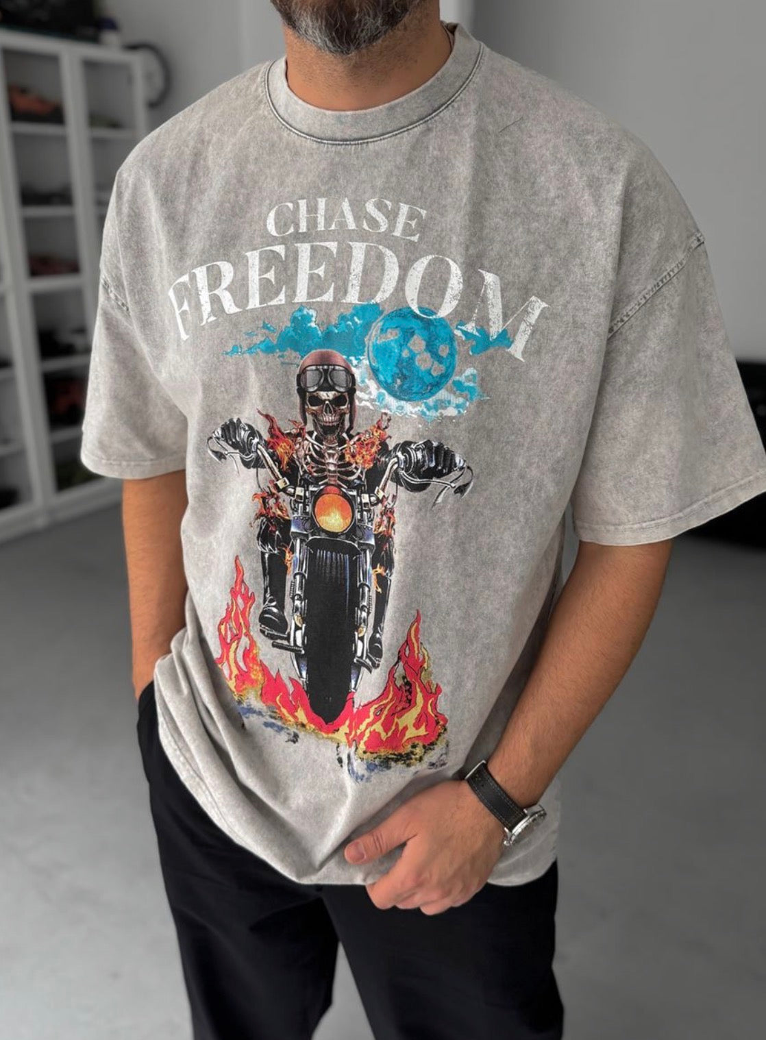 CHASE FREEDOM Graphic T-Shirt – Washed Grey - 0180
