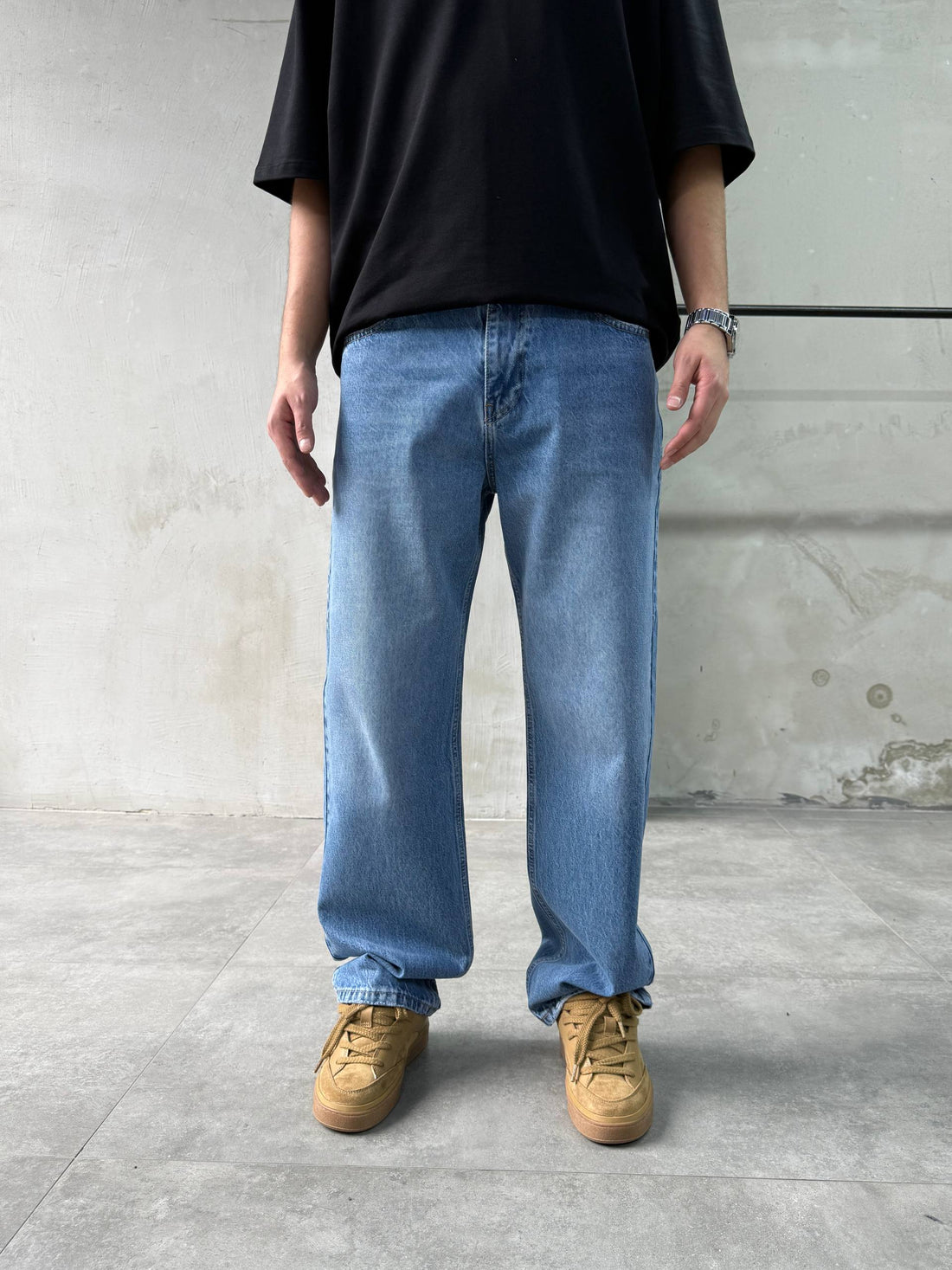 Light Wash Wide-Leg Denim Jeans- 0129